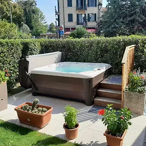 Front With Loft Bed And Pool Italien