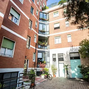 Anacreonte 7 Milano
